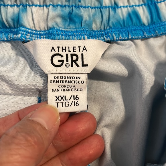 Athleta Girl All Play 3" Short Blue Tie Dye Workout Gym Athleisure 2022-XXL - Picture 7 of 9